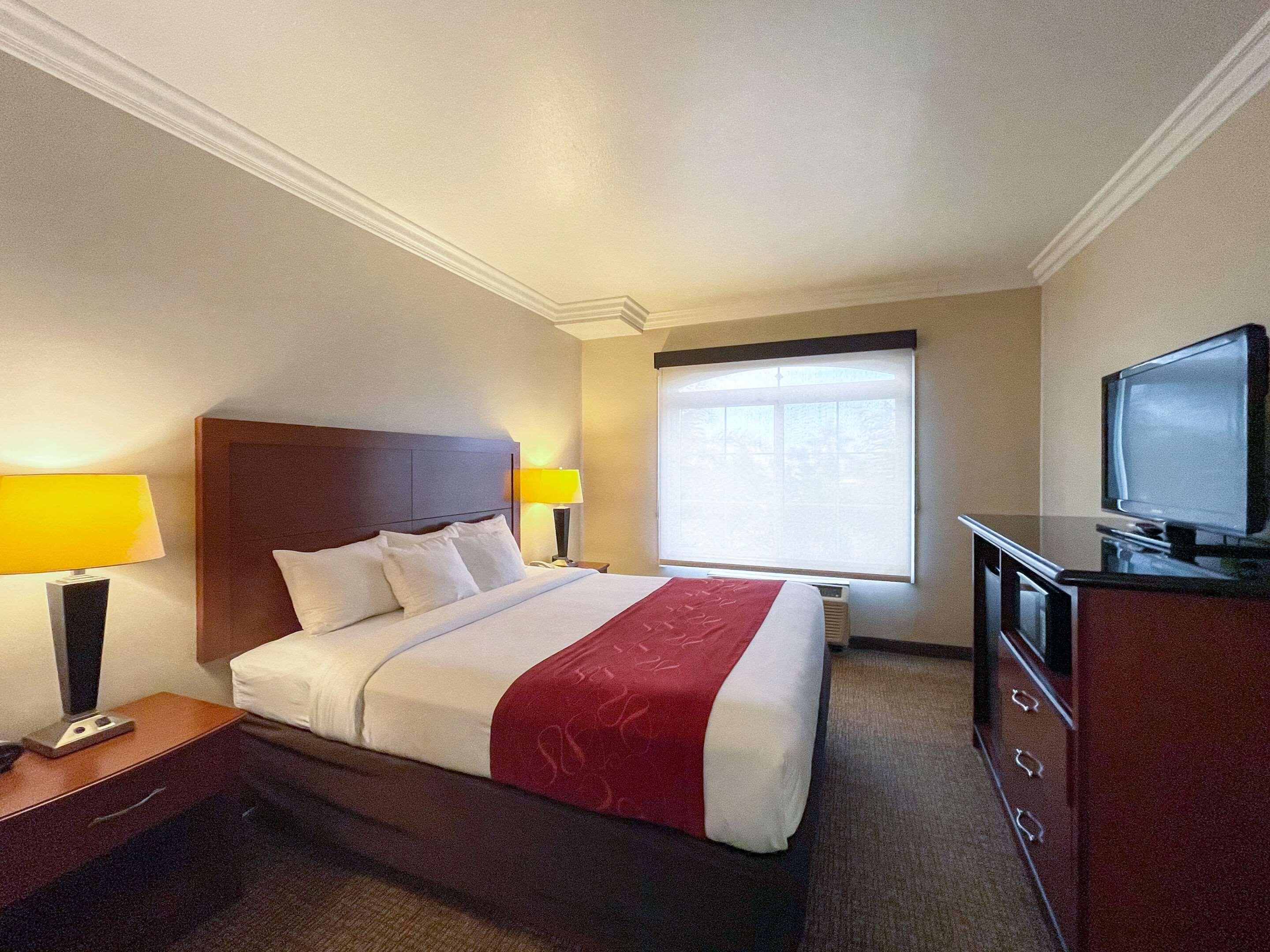 Comfort Suites Oceanside Camp Pendleton Area Bagian luar foto