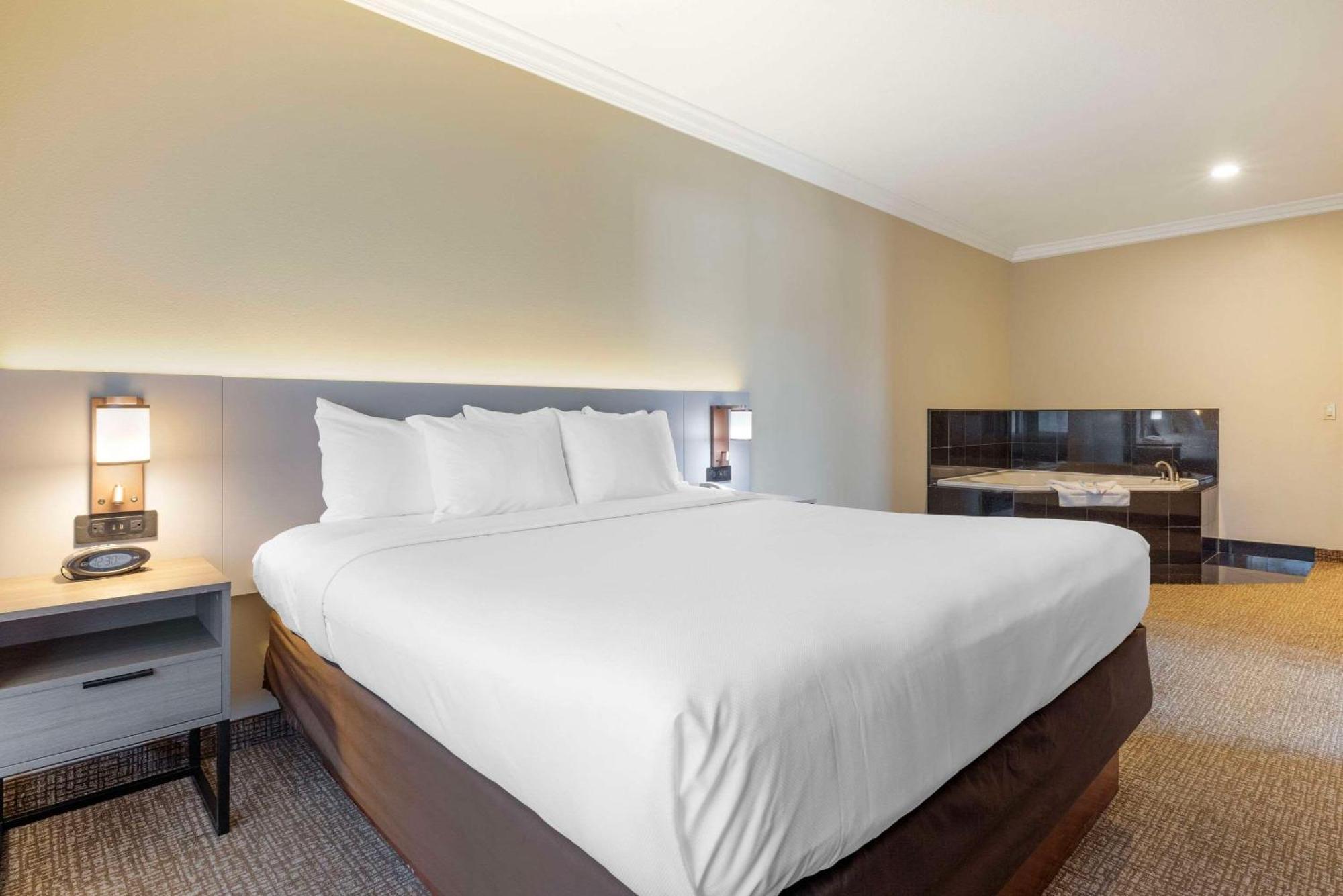 Comfort Suites Oceanside Camp Pendleton Area Bagian luar foto