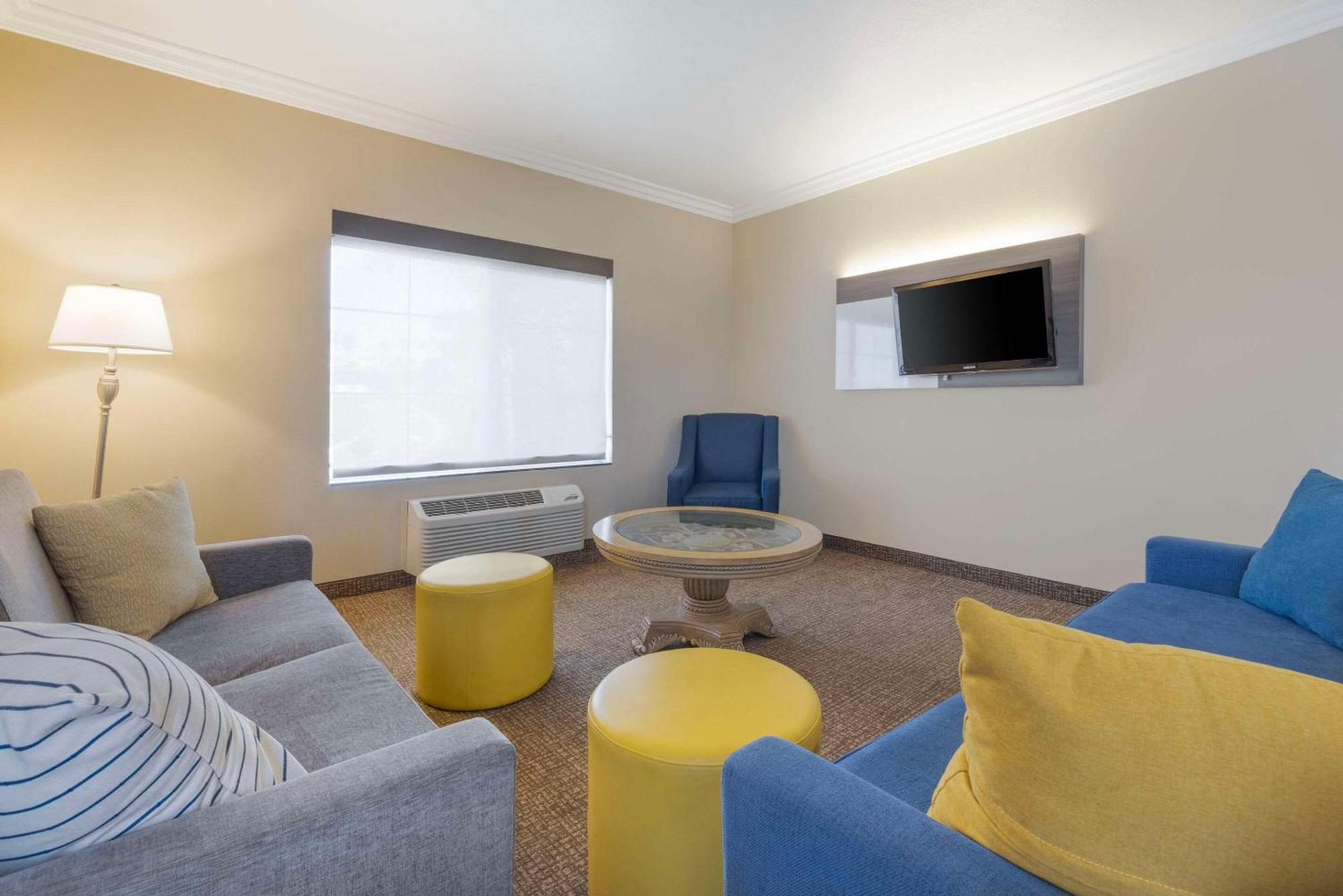 Comfort Suites Oceanside Camp Pendleton Area Bagian luar foto