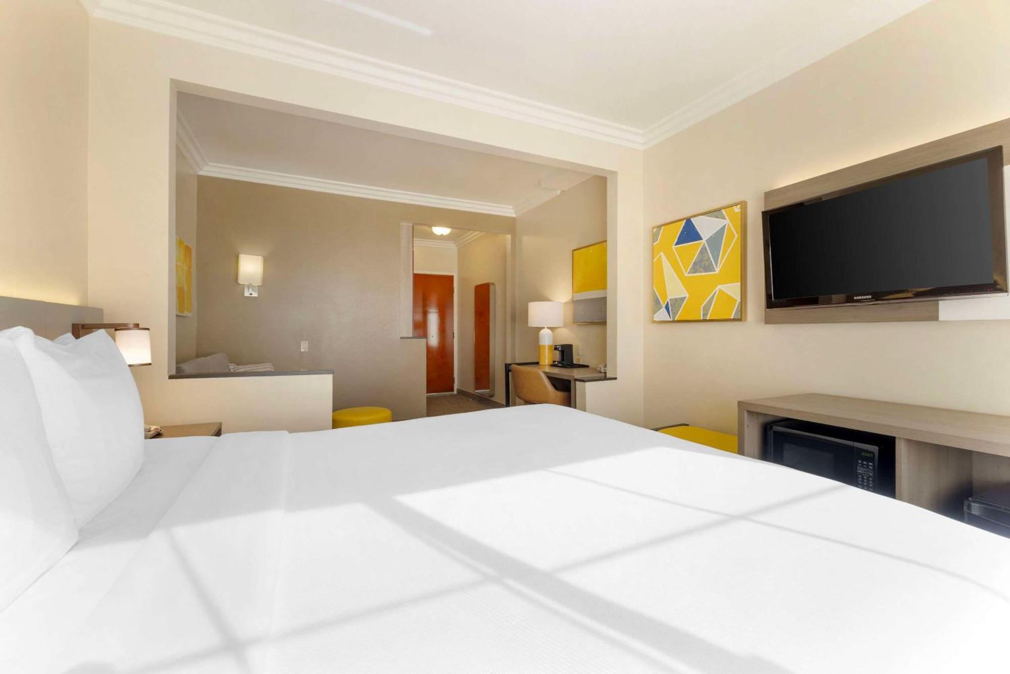 Comfort Suites Oceanside Camp Pendleton Area Bagian luar foto