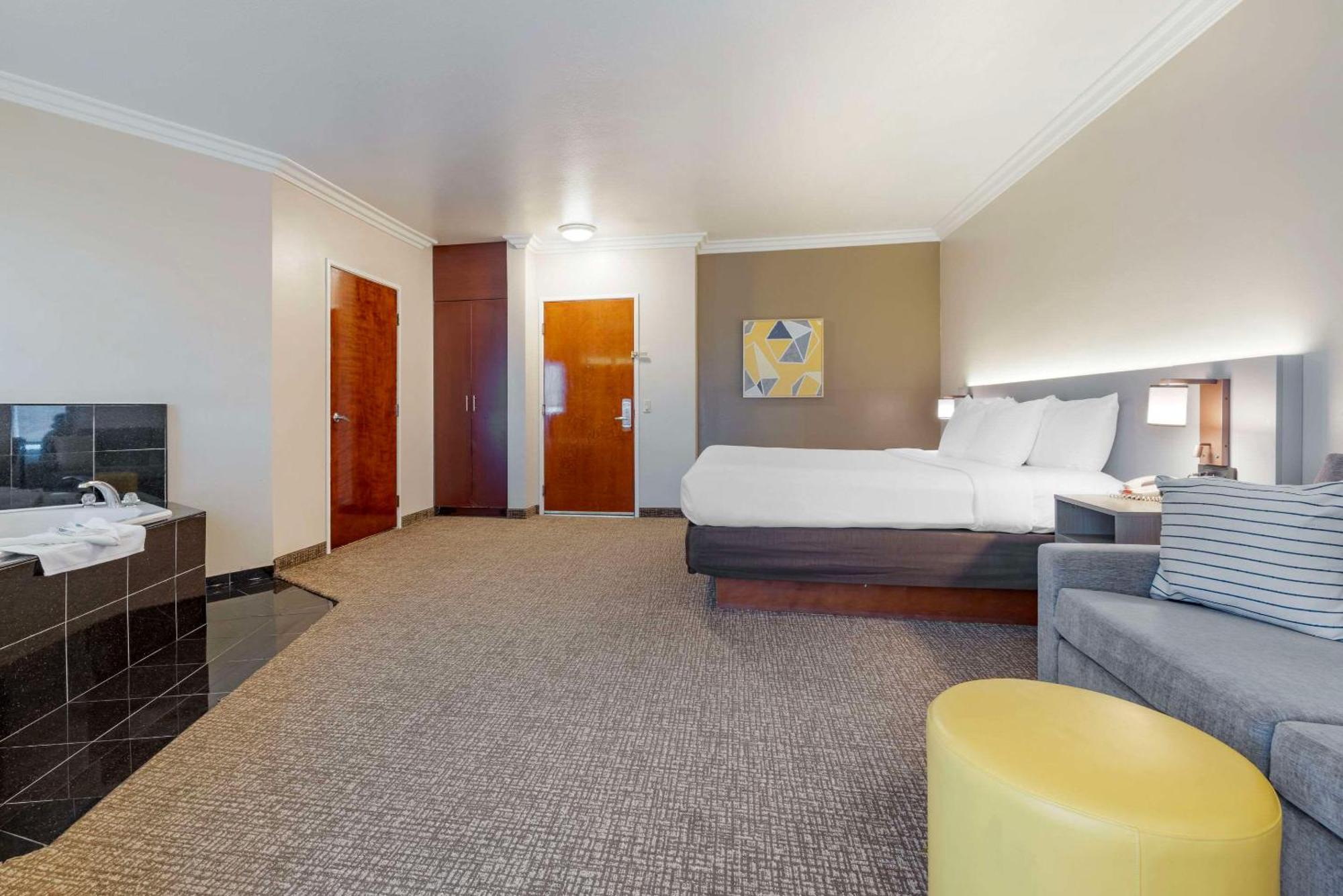 Comfort Suites Oceanside Camp Pendleton Area Bagian luar foto