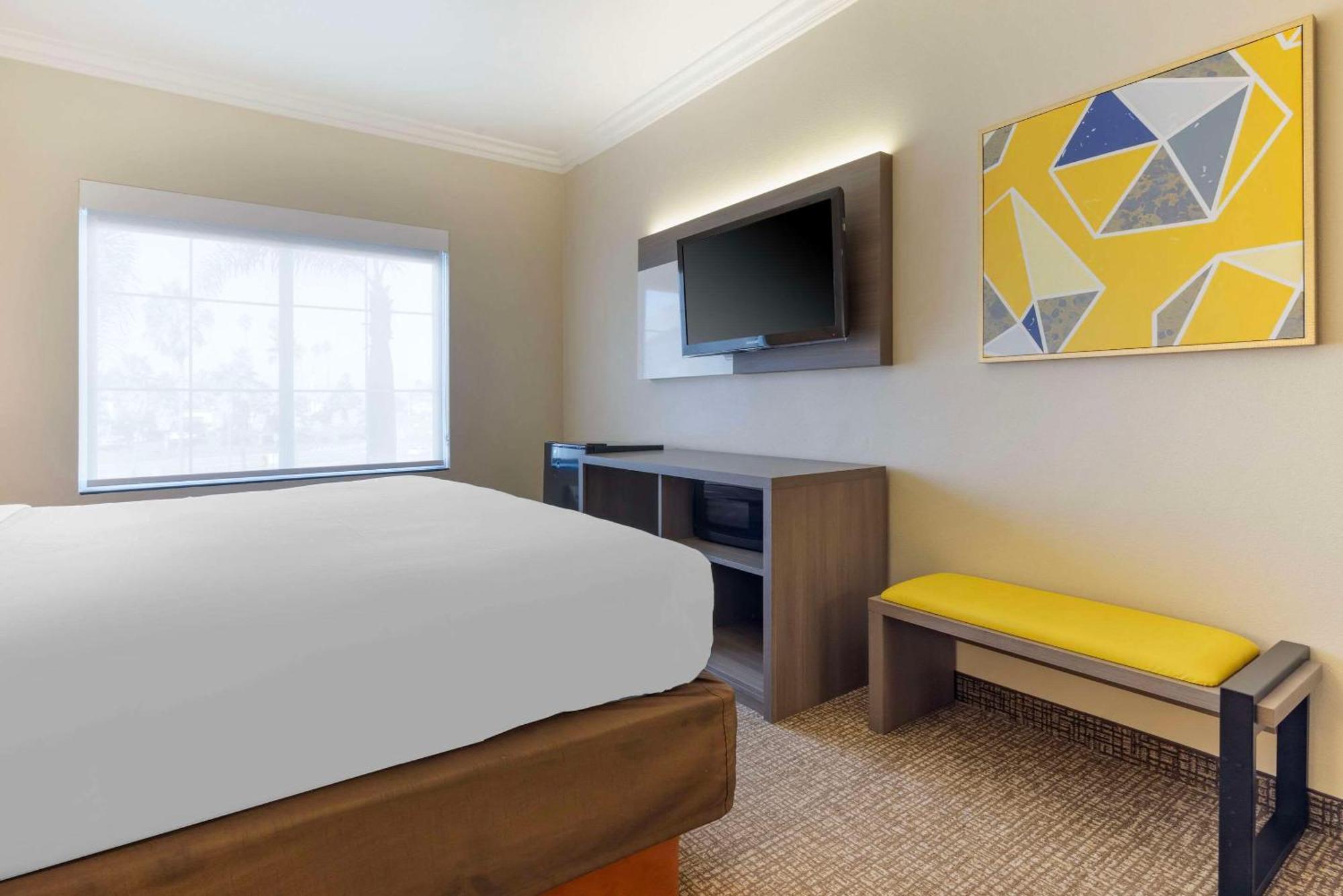 Comfort Suites Oceanside Camp Pendleton Area Bagian luar foto