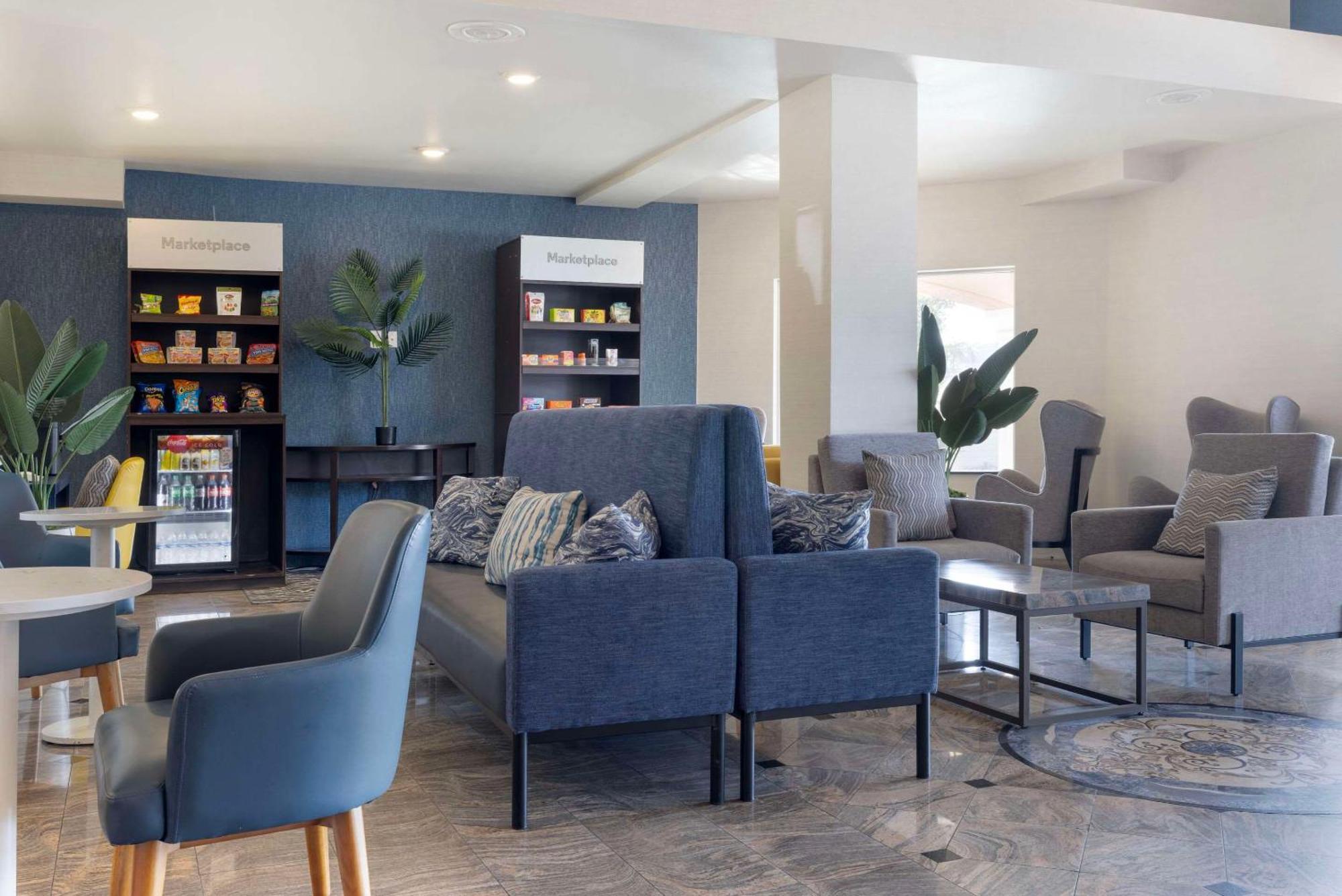 Comfort Suites Oceanside Camp Pendleton Area Bagian luar foto