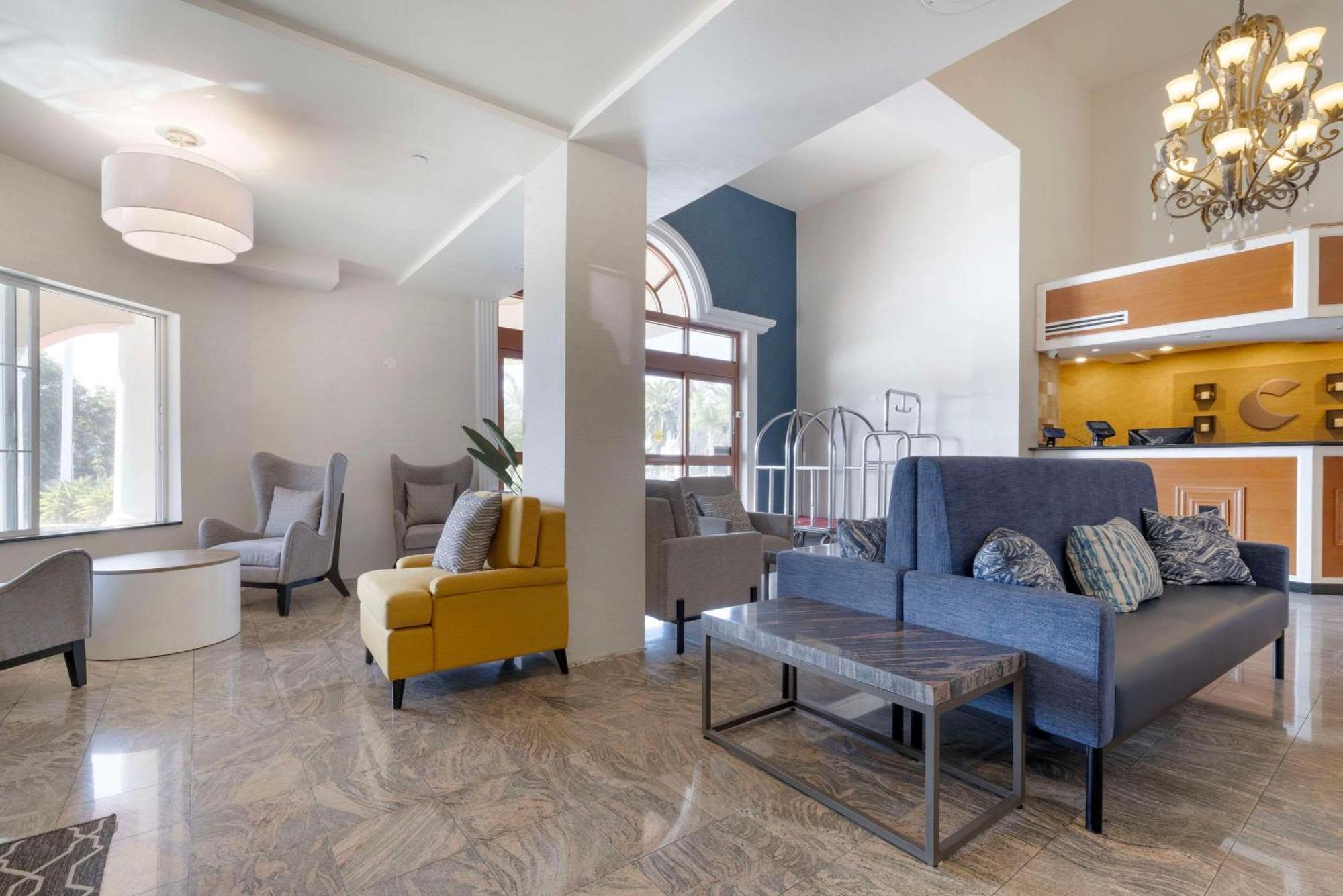 Comfort Suites Oceanside Camp Pendleton Area Bagian luar foto