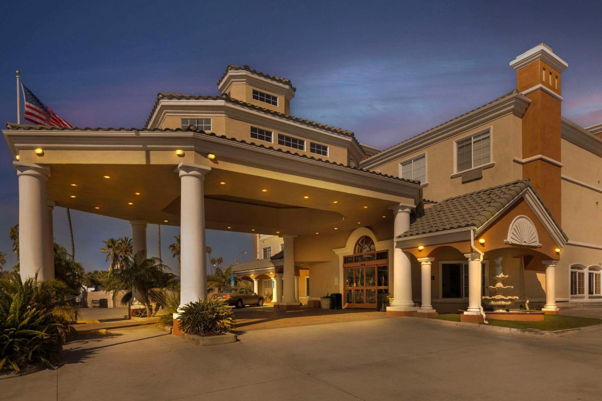 Comfort Suites Oceanside Camp Pendleton Area Bagian luar foto