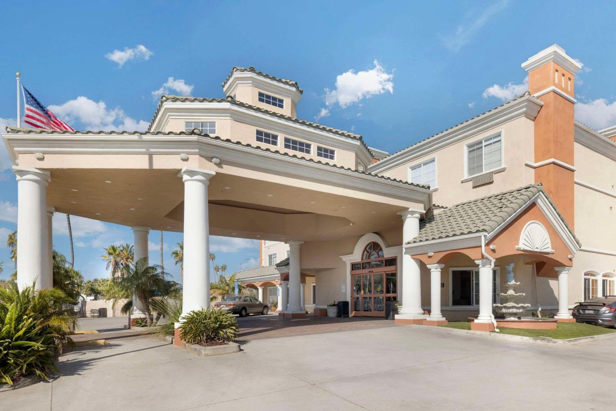 Comfort Suites Oceanside Camp Pendleton Area Bagian luar foto